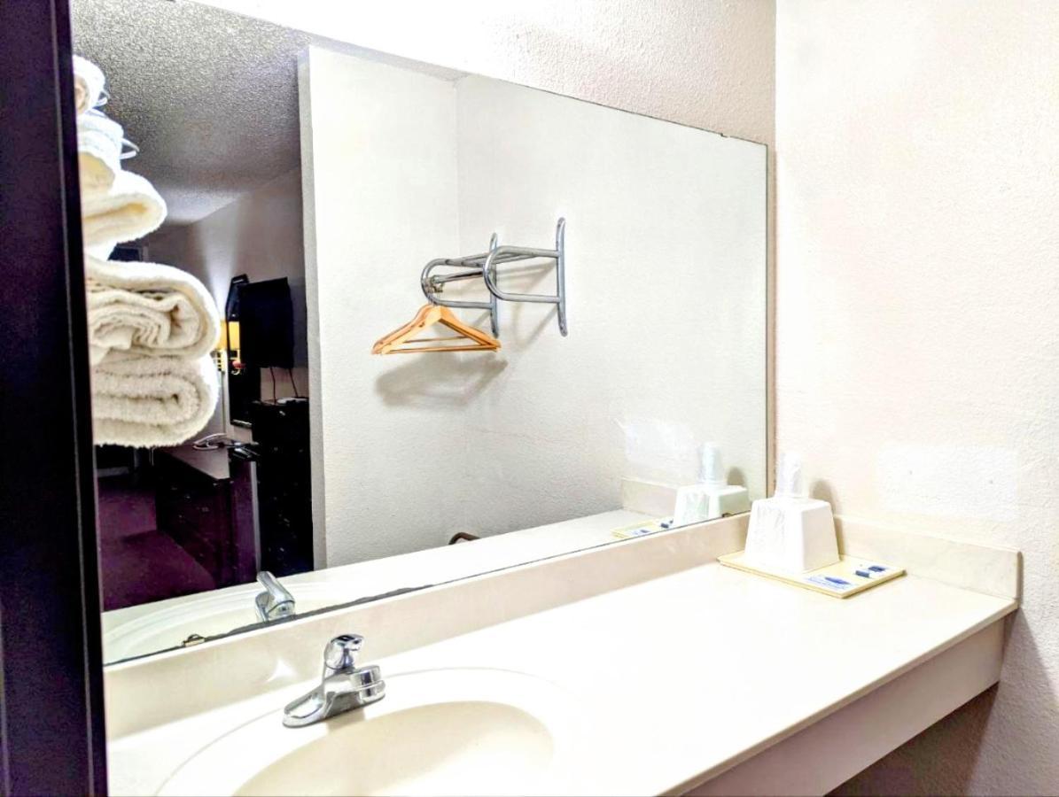 Luxury Inn Mustang 외부 사진